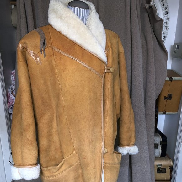 Incredible Vintage Shearling Embroidered Coat/mitt - Picture 4 of 15